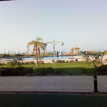 Apartments Water Front With Sea View In Porto Sokhna Families Only Ain Sukhna Exterior foto