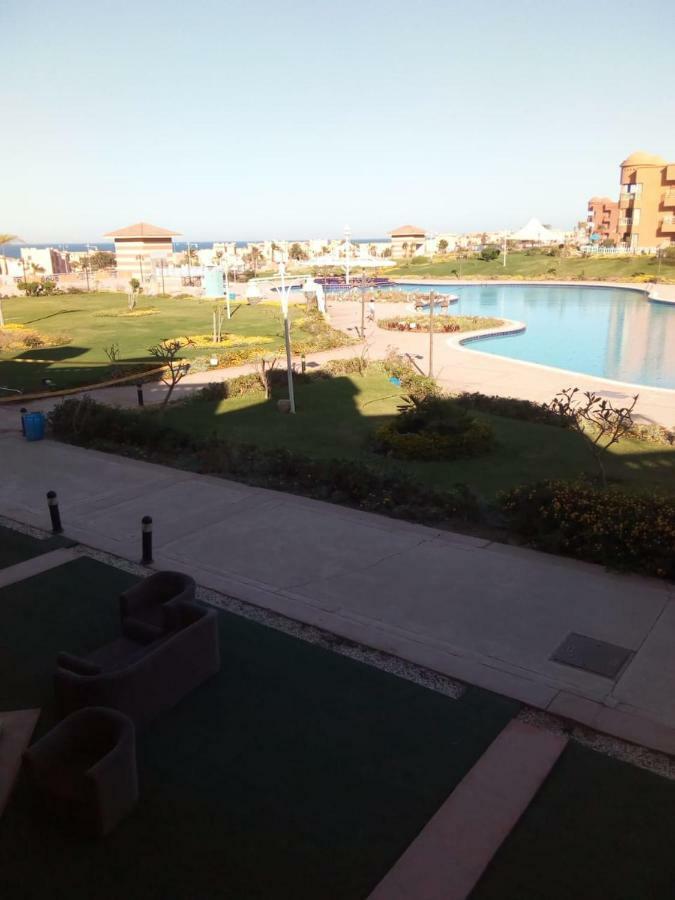 Apartments Water Front With Sea View In Porto Sokhna Families Only Ain Sukhna Exterior foto